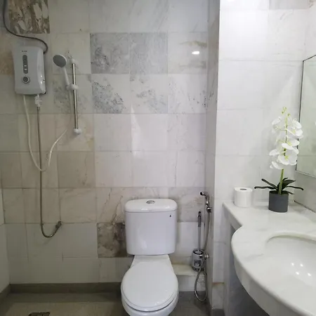 Lui Lui Comfy Condo In Great Location Kuah Exterior photo