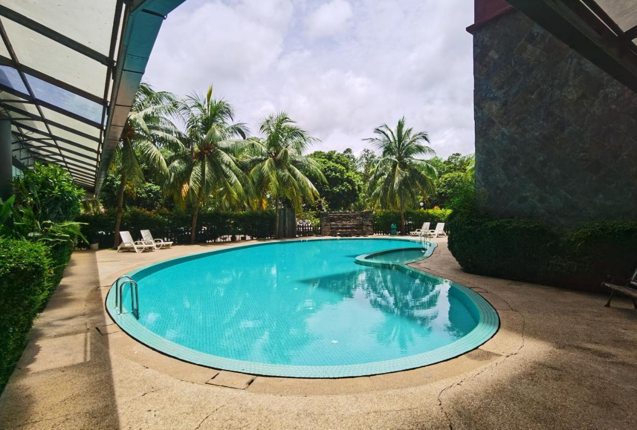 Lui Lui Comfy In Great Location Apartment *